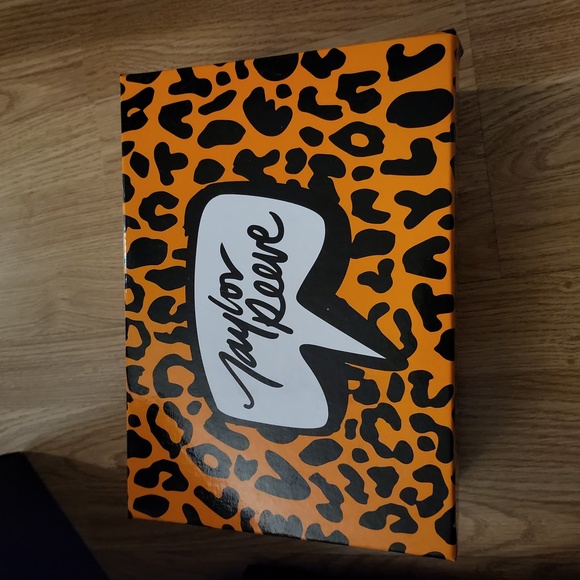 taylor reeve satin ombre pointy toe heels size 7 - Picture 5 of 5